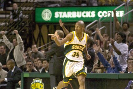 🎂Gentleman Ray! Happy 48th birthday to NBA three-point shooter Ray Allen!🎂