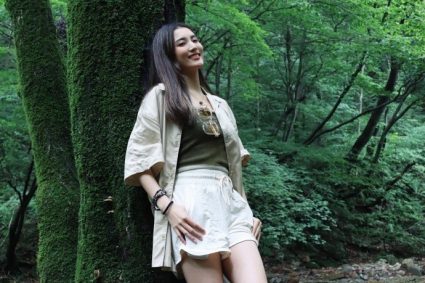 Wizard of OzZhao Jiwei’s wife Wang Junrui shows beautiful photos in the forest:Healing system……