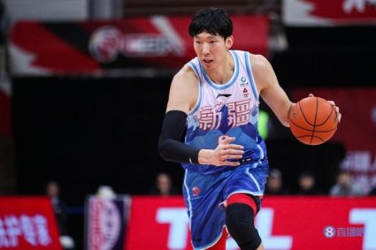 Zhou Qi played for Xinjiang for 5 seasons and won 3337 points in the regular season 1939 board 316 help 197 break 481 caps