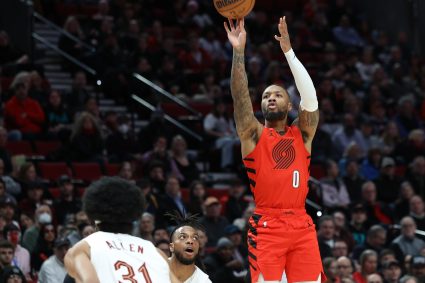 Shams talks about Lillard deal: the next week is very critical. Now everyone is in Vegas