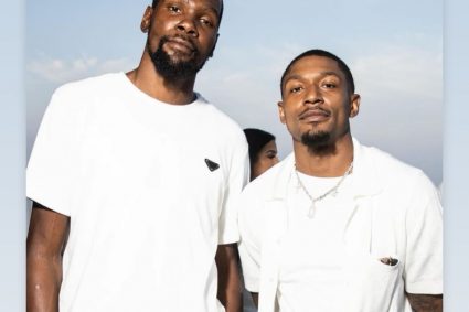 Temperament has never lost this piece! Durant took a photo with bill