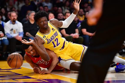 Substitute for the GreatFormer Lakers player Bamba has a one-year contract to join the 76ers team.