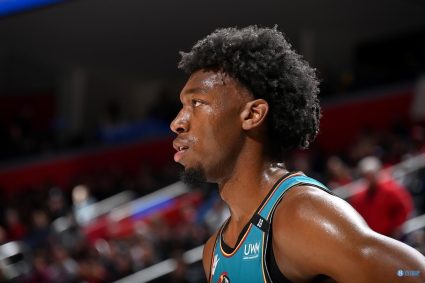 Bay Area media people & team records support Wiseman to play summer league: his NBA appearance time is not as long as kigendo